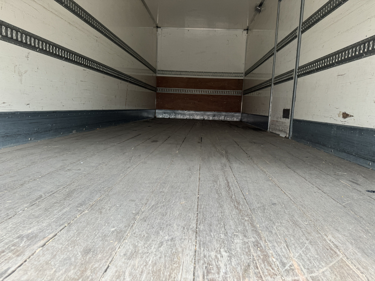 MERCEDES-BENZ ATEGO 1218 - Xe tải hộp: hình 4 MERCEDES-BENZ ATEGO 1218 - Xe tải hộp: hình 4