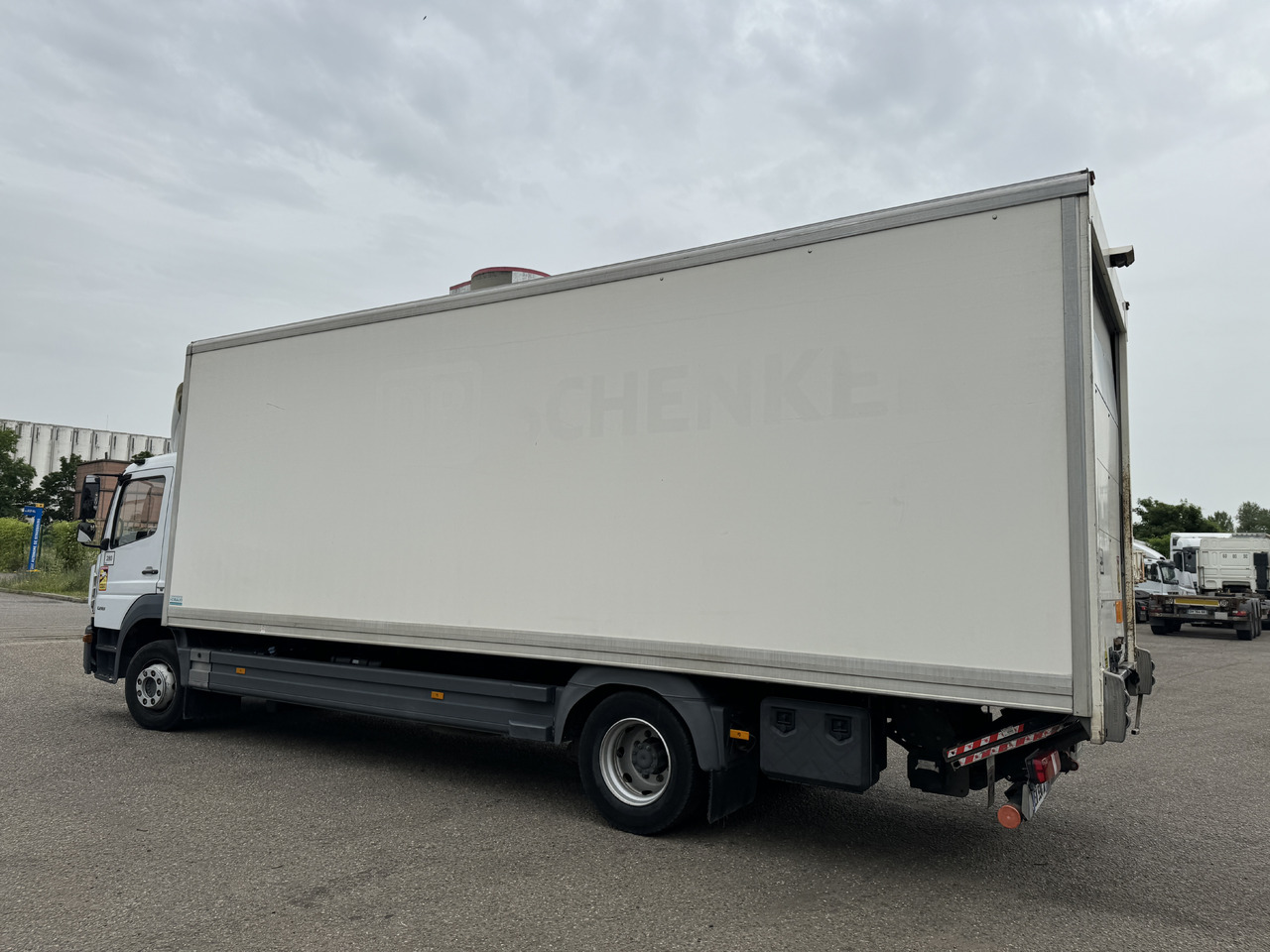 MERCEDES-BENZ ATEGO 1218 - Xe tải hộp: hình 5 MERCEDES-BENZ ATEGO 1218 - Xe tải hộp: hình 5