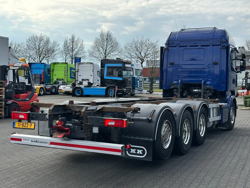 Scania R520 V8 8x4*4 Bdf / Retarder / 2 Tank / Full Air / Euro 6 - Xe chở container/ Xe tải hoán đổi thân: hình 5 Scania R520 V8 8x4*4 Bdf / Retarder / 2 Tank / Full Air / Euro 6 - Xe chở container/ Xe tải hoán đổi thân: hình 5