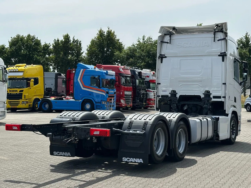 Scania R660 V8 6x4 Chassis with Lift-Axle / Retarder / Wb 4.75 / Full Air / 2 Tank - Xe tải khung gầm: hình 3 Scania R660 V8 6x4 Chassis with Lift-Axle / Retarder / Wb 4.75 / Full Air / 2 Tank - Xe tải khung gầm: hình 3