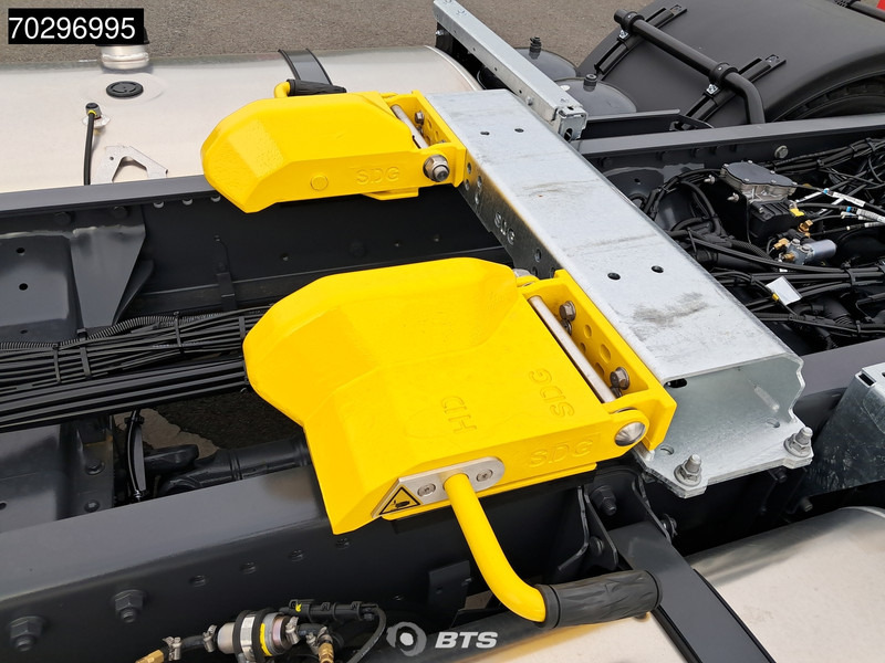 Xe chở container/ Xe tải hoán đổi thân mới DAF XG 480 6X2 NEW! Lift+steering Axle BDF Maxi 1020 - 1320 Automatic Euro 6: hình 18 Xe chở container/ Xe tải hoán đổi thân mới DAF XG 480 6X2 NEW! Lift+steering Axle BDF Maxi 1020 - 1320 Automatic Euro 6: hình 18