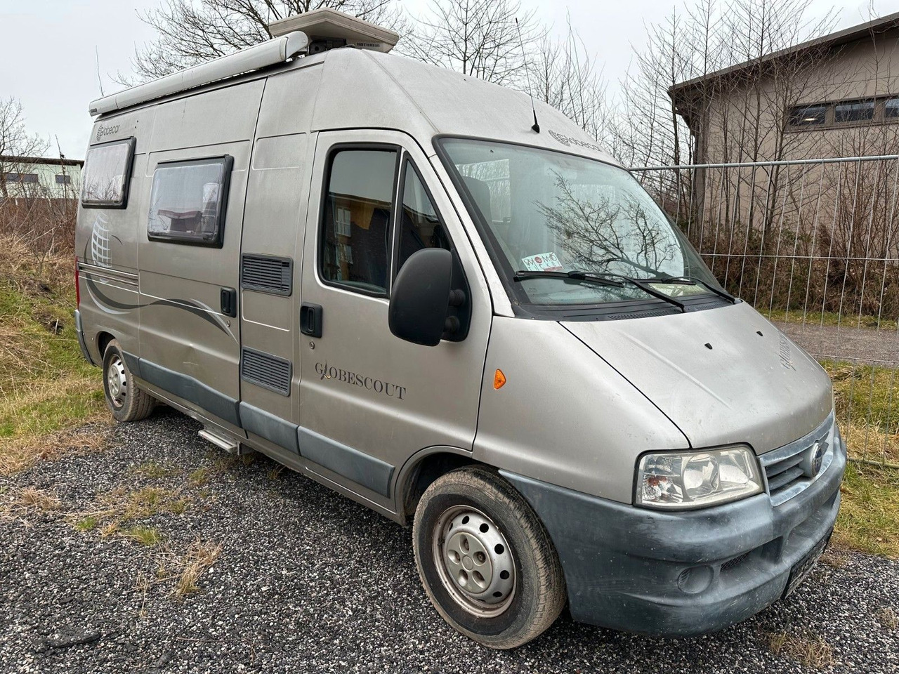 Globecar Globescout / Festbett / SAT /Klima Globecar Globescout / Festbett / SAT /Klima - Xe van cắm trại: hình 2 Globecar Globescout / Festbett / SAT /Klima Globecar Globescout / Festbett / SAT /Klima - Xe van cắm trại: hình 2