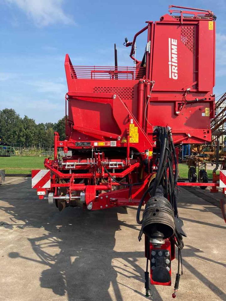 Grimme SE 150-60 UB - Máy thu hoạch khoai tây: hình 1 Grimme SE 150-60 UB - Máy thu hoạch khoai tây: hình 1