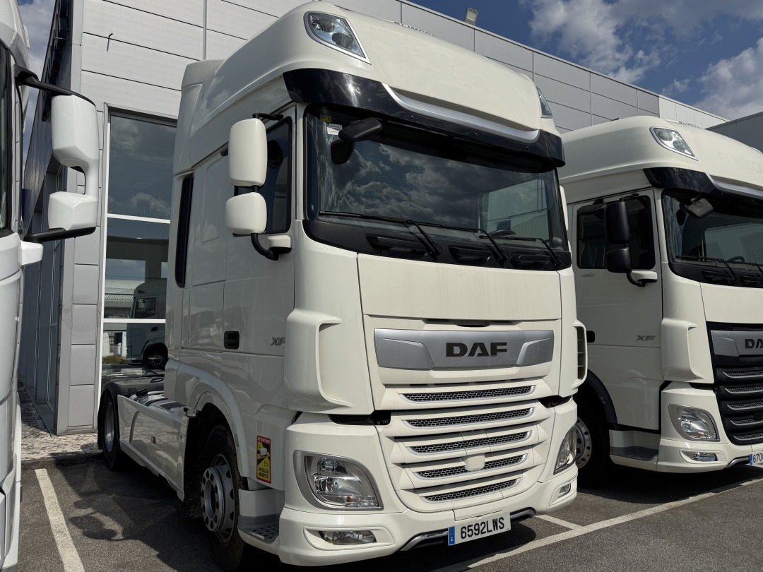 DAF XF 530 Super Space Cab - Xe đầu kéo: hình 1 DAF XF 530 Super Space Cab - Xe đầu kéo: hình 1