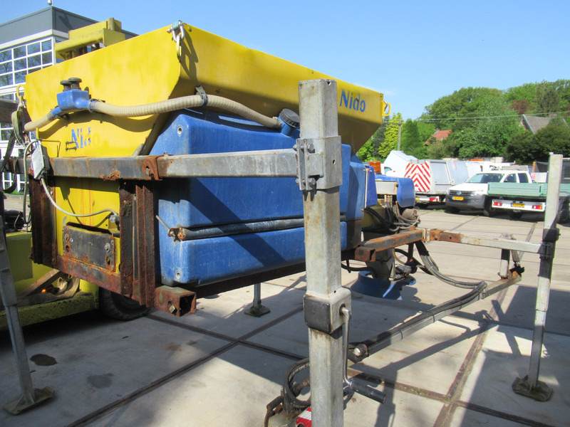 NIDO STRATOS B11K-24 PCXN350 1,1M3 + 500L Rotopower Salzstreuer Salt Spreader Zoutstrooier - Máy dàn trải cát/ Muối: hình 2 NIDO STRATOS B11K-24 PCXN350 1,1M3 + 500L Rotopower Salzstreuer Salt Spreader Zoutstrooier - Máy dàn trải cát/ Muối: hình 2