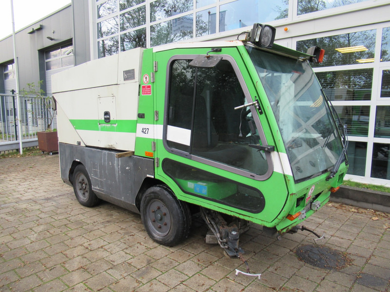 TENNANT HMF 214 Veegmachine, DEFECT / FOR PARTS - Xe quét đường: hình 2 TENNANT HMF 214 Veegmachine, DEFECT / FOR PARTS - Xe quét đường: hình 2