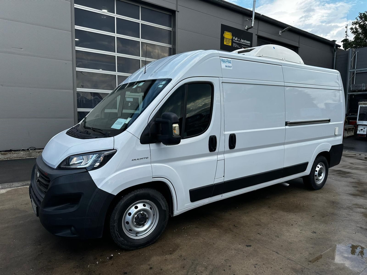 Fiat Ducato Isberg Pharma-Kühler -30°C/4°C/22°C - Xe van đông lạnh: hình 1 Fiat Ducato Isberg Pharma-Kühler -30°C/4°C/22°C - Xe van đông lạnh: hình 1