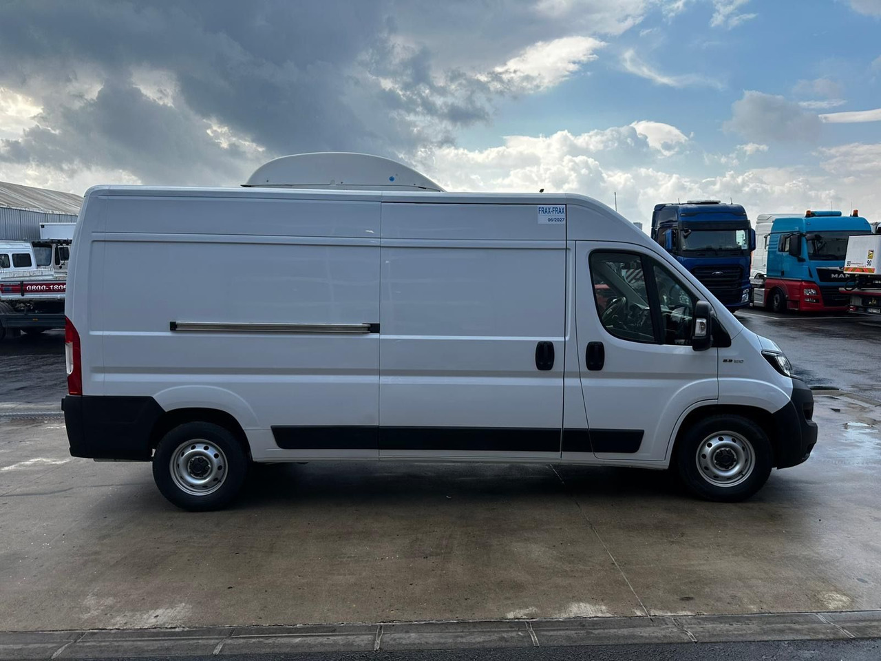 Fiat Ducato Isberg Pharma-Kühler -30°C/4°C/22°C - Xe van đông lạnh: hình 5 Fiat Ducato Isberg Pharma-Kühler -30°C/4°C/22°C - Xe van đông lạnh: hình 5
