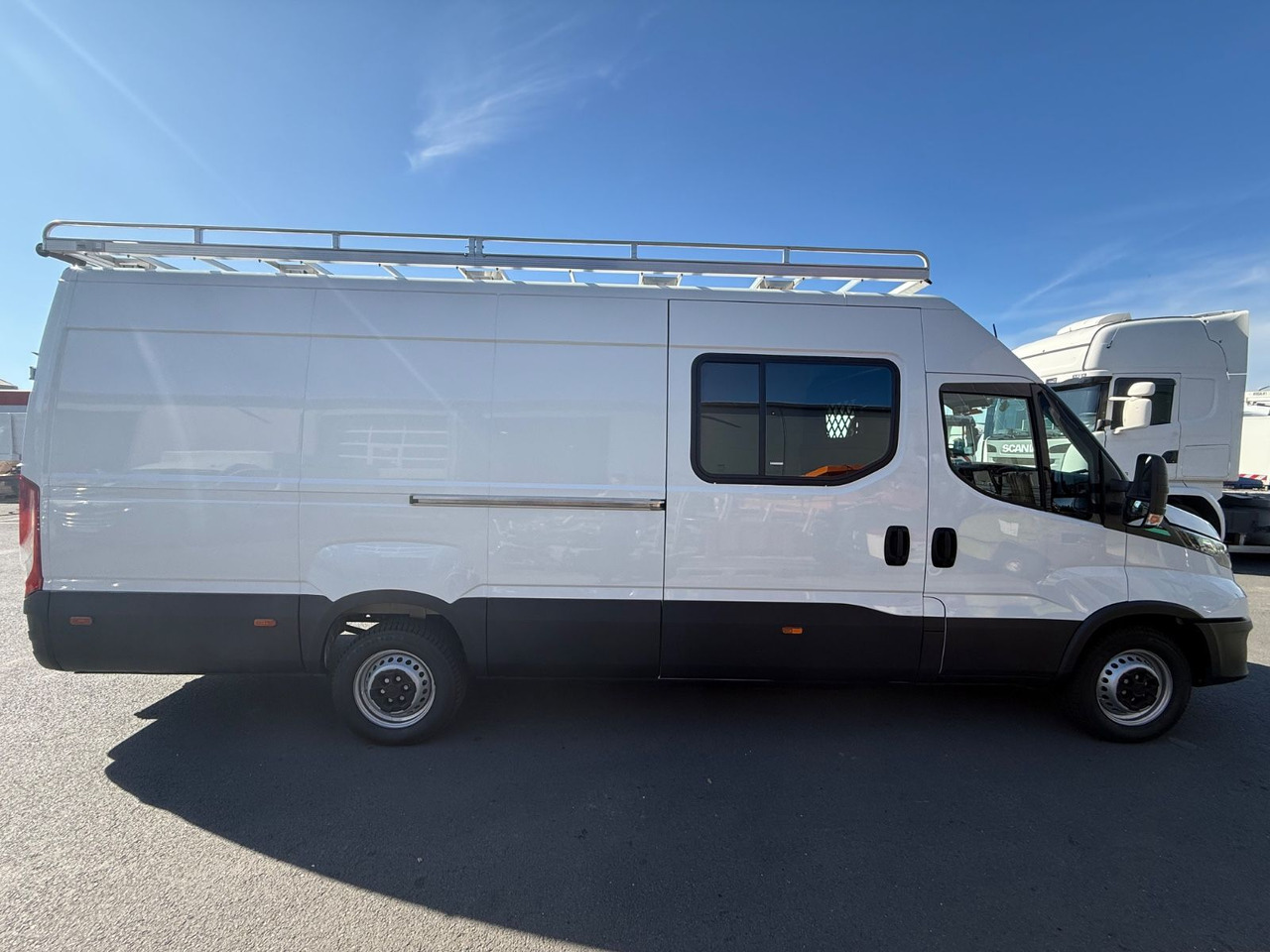 Iveco Daily 35S14 Maxi/CNG/2.700km!/Ahk/LIKE NEW! - Xe van chở hàng: hình 5 Iveco Daily 35S14 Maxi/CNG/2.700km!/Ahk/LIKE NEW! - Xe van chở hàng: hình 5