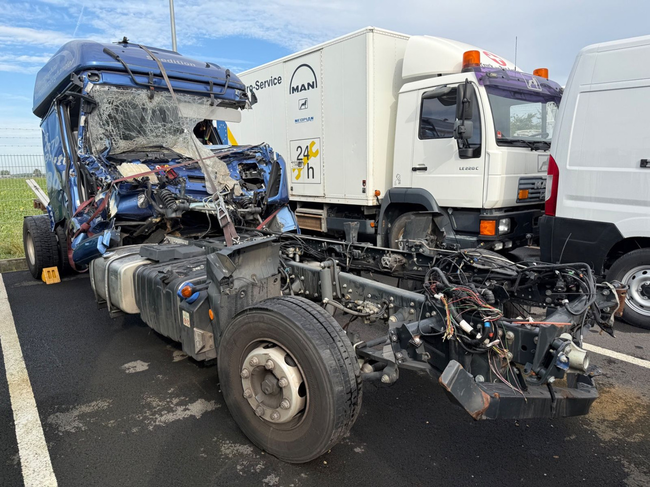 Iveco Eurocargo 110EL250 Unfallchassis - Xe tải chuyên chở tự động: hình 2 Iveco Eurocargo 110EL250 Unfallchassis - Xe tải chuyên chở tự động: hình 2