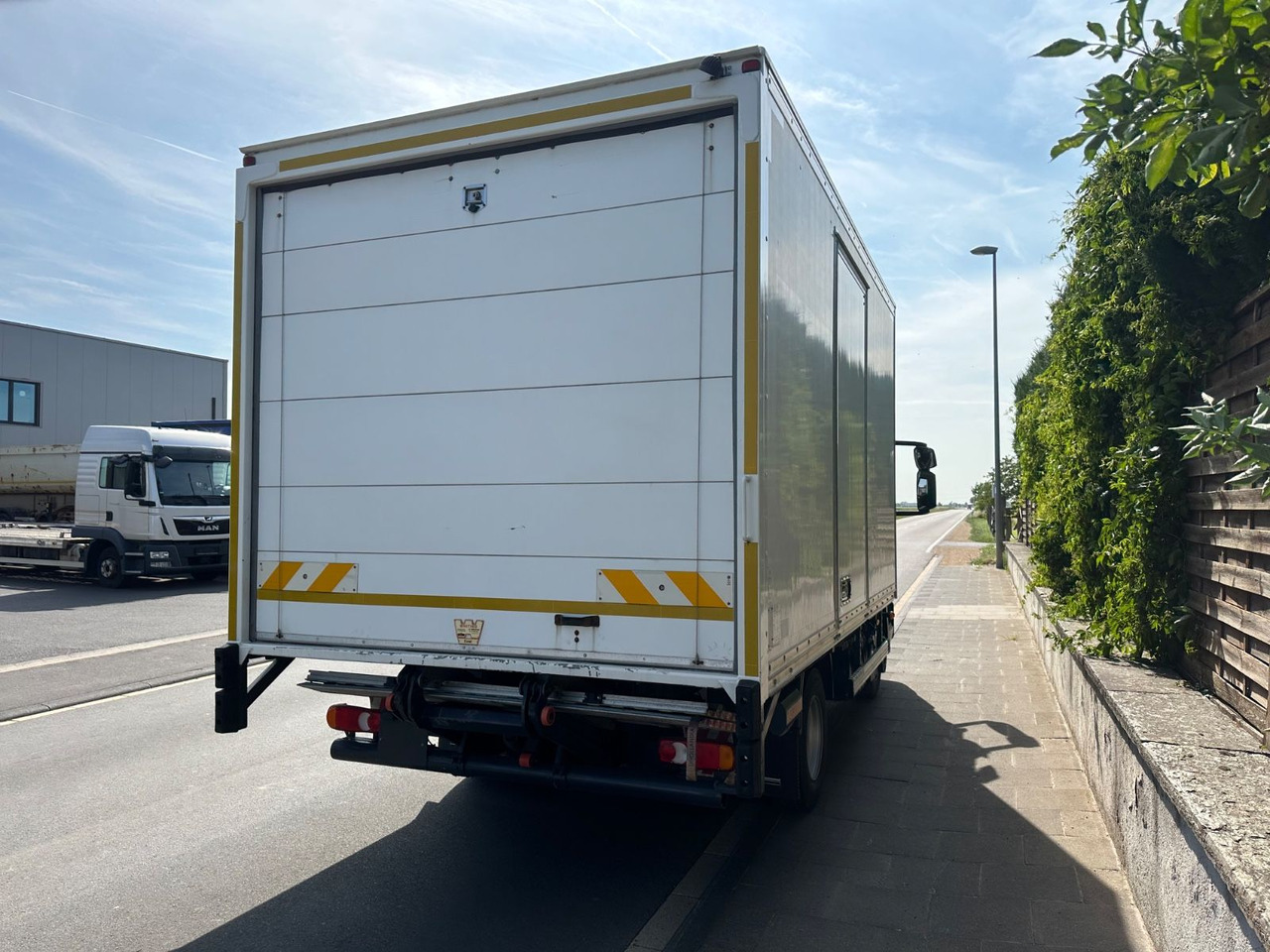 Iveco Eurocargo 75E19/Tüv neu/Koffer/LBW 1000kg/ - Xe tải nhỏ thùng kín: hình 5 Iveco Eurocargo 75E19/Tüv neu/Koffer/LBW 1000kg/ - Xe tải nhỏ thùng kín: hình 5