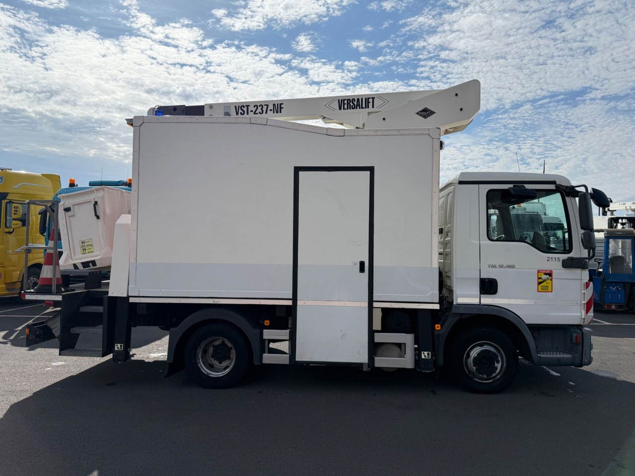 MAN TGL 12.180 Versalift/15m/orig.km/Top - Nền bục trên không gắn trên xe tải: hình 3 MAN TGL 12.180 Versalift/15m/orig.km/Top - Nền bục trên không gắn trên xe tải: hình 3
