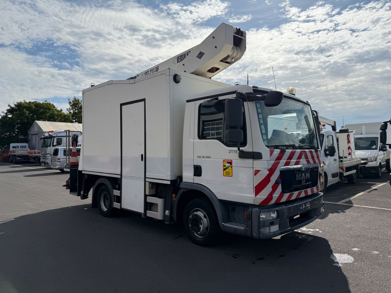 MAN TGL 12.180 Versalift/15m/orig.km/Top - Nền bục trên không gắn trên xe tải: hình 2 MAN TGL 12.180 Versalift/15m/orig.km/Top - Nền bục trên không gắn trên xe tải: hình 2
