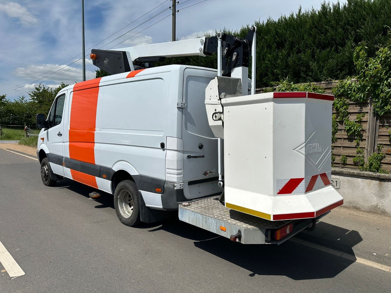 Mercedes-Benz Sprinter 515 CDI 4X4 13,2m Versailift ET-38-LFHD - Nền bục trên không gắn trên xe tải: hình 3 Mercedes-Benz Sprinter 515 CDI 4X4 13,2m Versailift ET-38-LFHD - Nền bục trên không gắn trên xe tải: hình 3