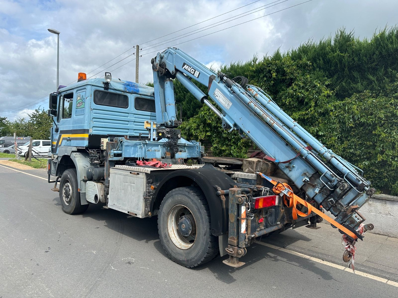 MAN F2000/19.464/4x4/defect crane/AHK - Xe đầu kéo: hình 5 MAN F2000/19.464/4x4/defect crane/AHK - Xe đầu kéo: hình 5