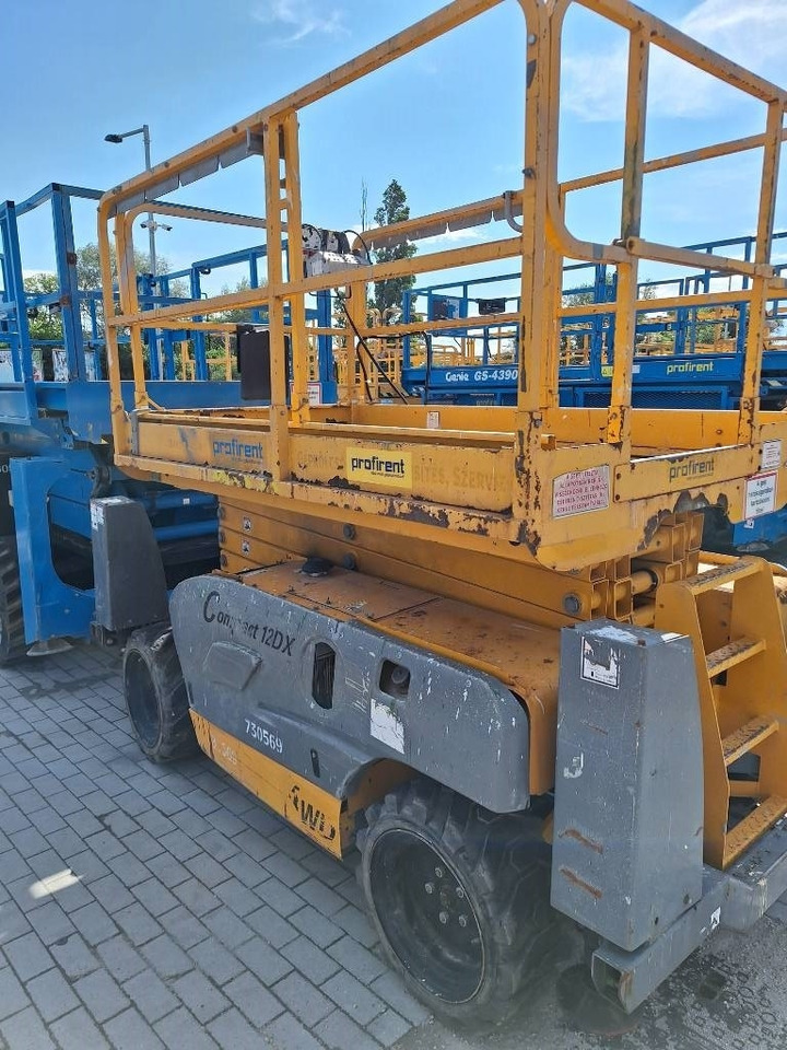 Haulotte Compact 12 DX - Máy nâng người hình kéo: hình 5 Haulotte Compact 12 DX - Máy nâng người hình kéo: hình 5