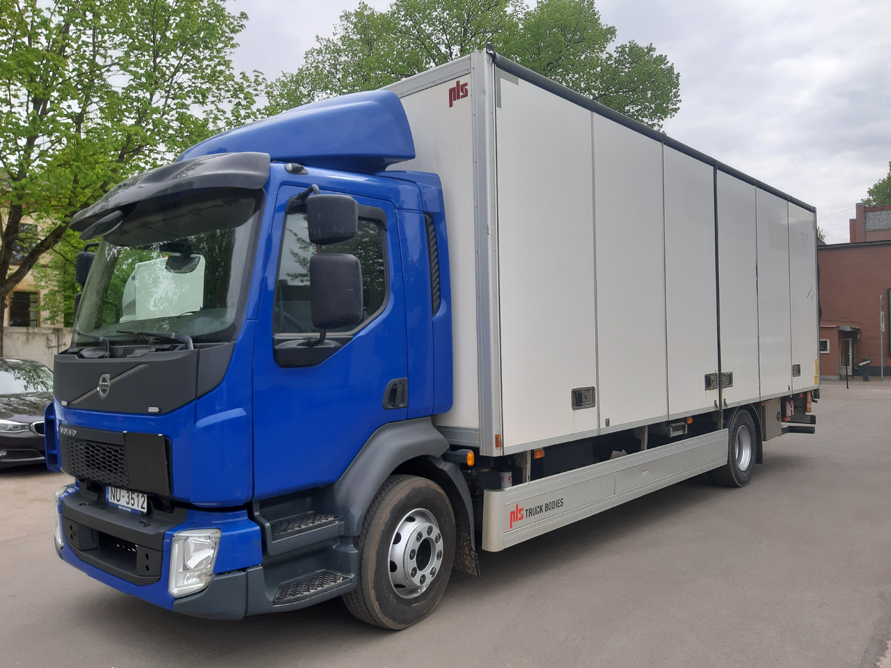 VOLVO FL - Xe tải hộp: hình 1 VOLVO FL - Xe tải hộp: hình 1