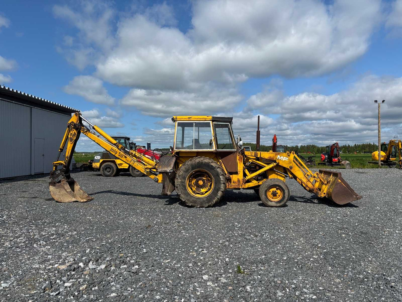 Massey Ferguson 50 B Backhoe - Máy xúc trước múc sau: hình 4 Massey Ferguson 50 B Backhoe - Máy xúc trước múc sau: hình 4