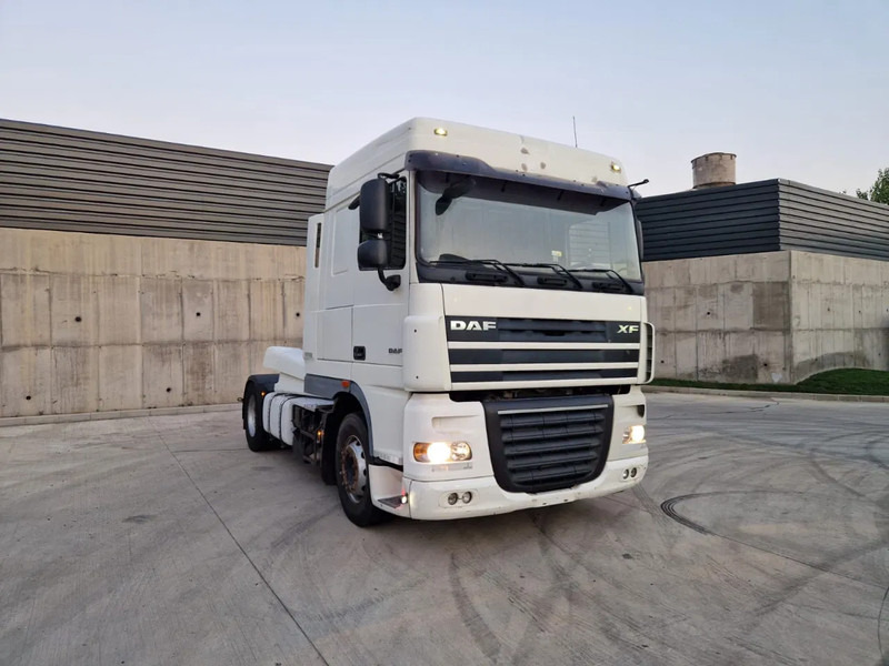 DAF XF 105.460 - Máy cày trạm: hình 2 DAF XF 105.460 - Máy cày trạm: hình 2