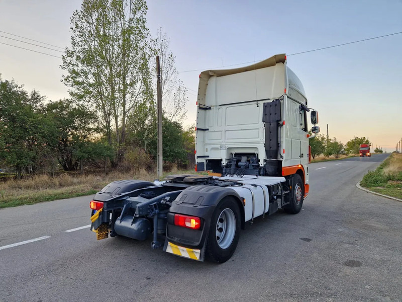 DAF XF 105.460 Manual - Máy cày trạm: hình 4 DAF XF 105.460 Manual - Máy cày trạm: hình 4