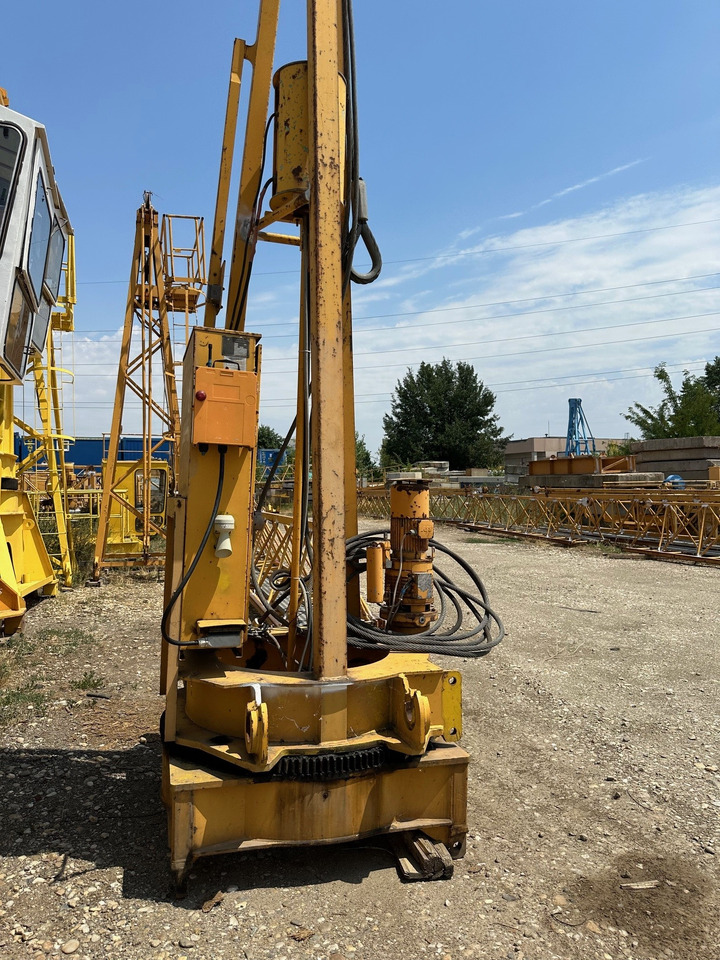 LIEBHERR 30 LC with chassis - Cần cẩu tháp: hình 1 LIEBHERR 30 LC with chassis - Cần cẩu tháp: hình 1