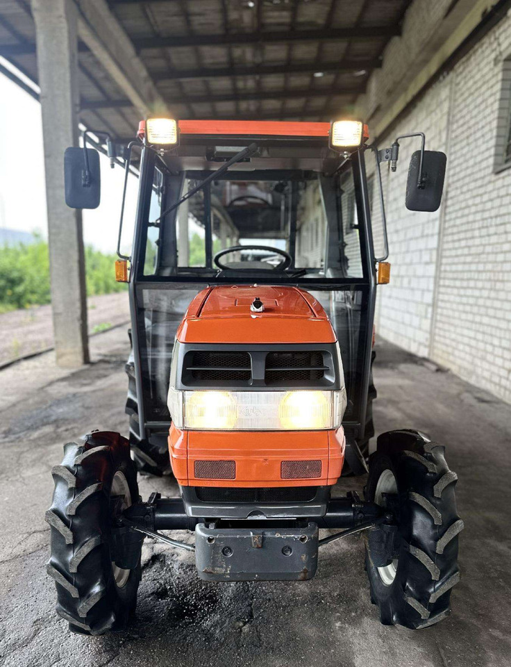 Kubota 320 - Máy cày: hình 3 Kubota 320 - Máy cày: hình 3
