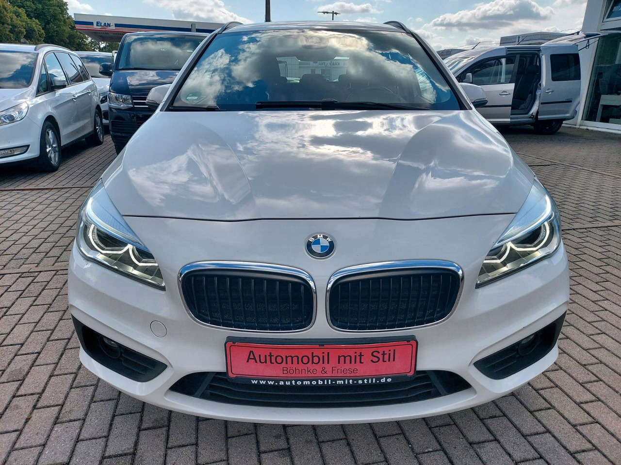 BMW 218 Baureihe 2 Active Tourer Autom Advant. LED - Xe hơi: hình 4 BMW 218 Baureihe 2 Active Tourer Autom Advant. LED - Xe hơi: hình 4