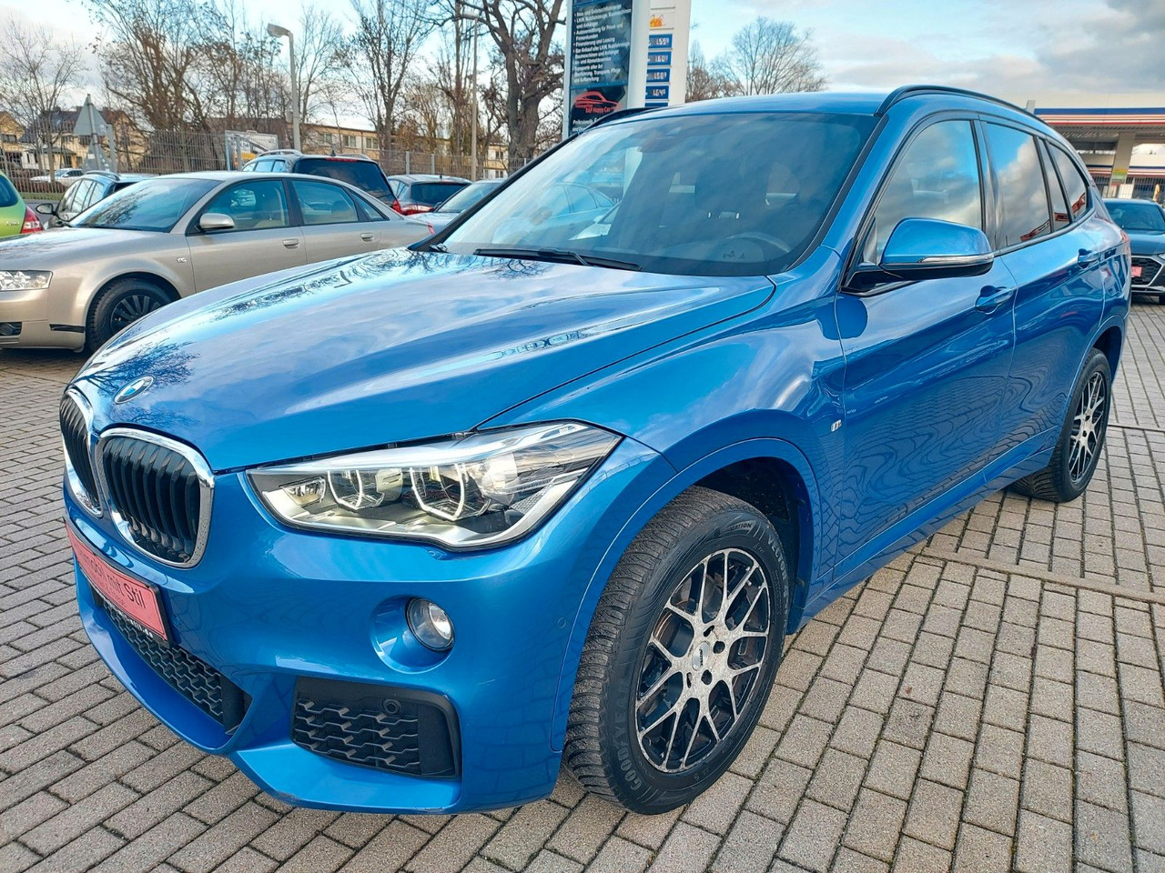 BMW X1 xDrive 20d M Sport LED SPORT 4X4 Alcantara - SUV: hình 3 BMW X1 xDrive 20d M Sport LED SPORT 4X4 Alcantara - SUV: hình 3
