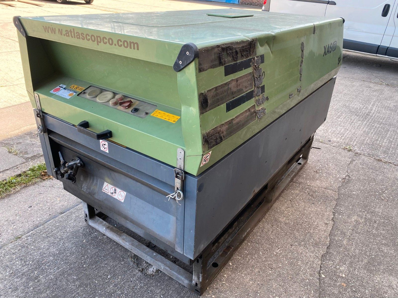 Atlas Copco Air Kompressor XAS67 G6,5 - Máy móc khác: hình 2 Atlas Copco Air Kompressor XAS67 G6,5 - Máy móc khác: hình 2