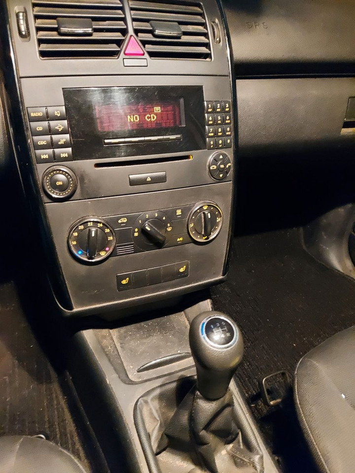 Mercedes-Benz A 150 5 Türen Klimaautomatik Sitzheizung - Xe hơi: hình 3 Mercedes-Benz A 150 5 Türen Klimaautomatik Sitzheizung - Xe hơi: hình 3