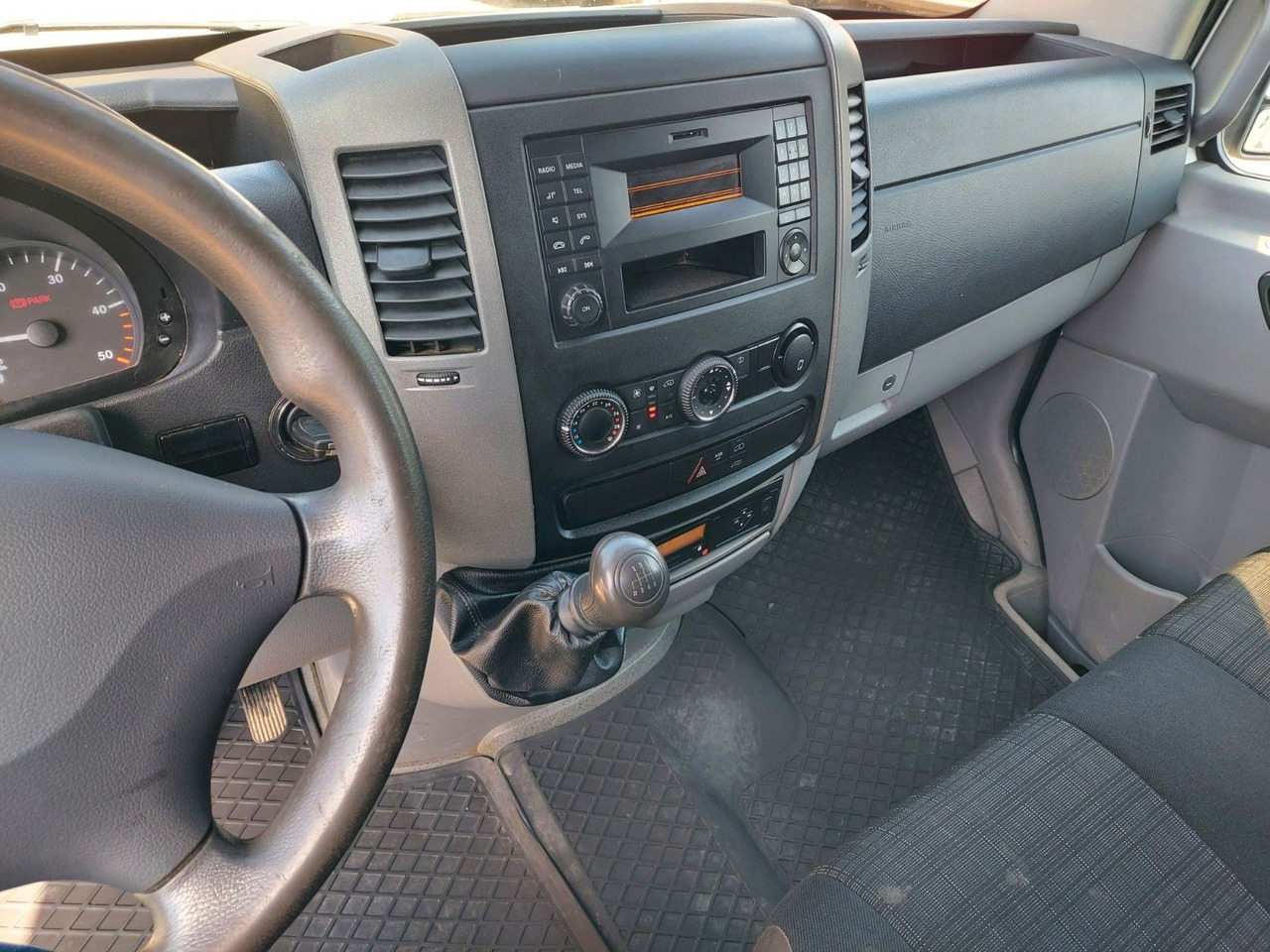 Xe van chở khách Mercedes-Benz Sprinter II Kasten 316 hoch lang Klima Standheiz: hình 15