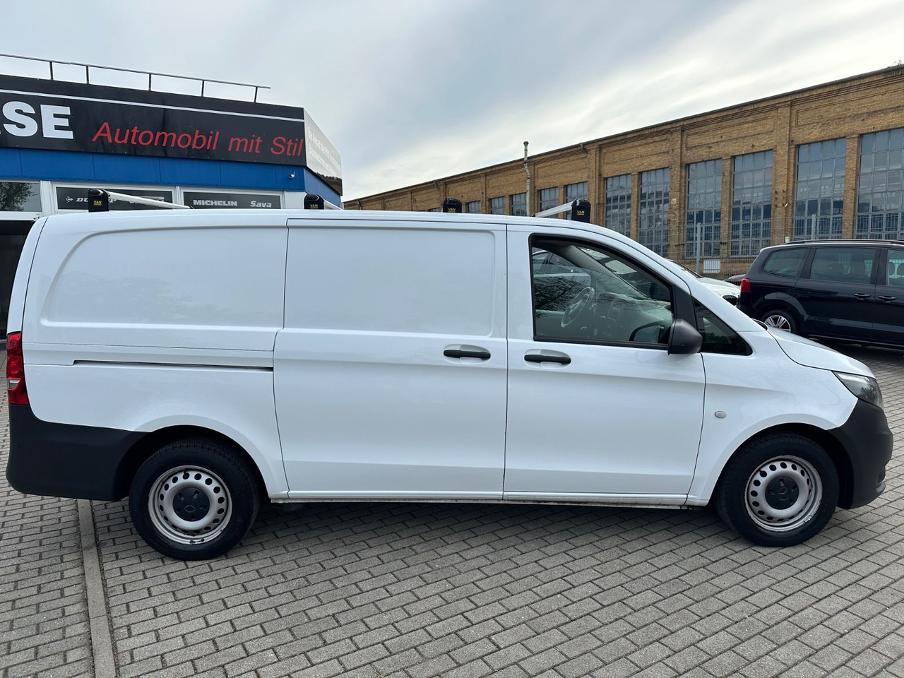Mercedes-Benz Vito Kasten 110 WORKER PLUS Lang KLIMA TEMPO - Xe van chở khách: hình 3 Mercedes-Benz Vito Kasten 110 WORKER PLUS Lang KLIMA TEMPO - Xe van chở khách: hình 3