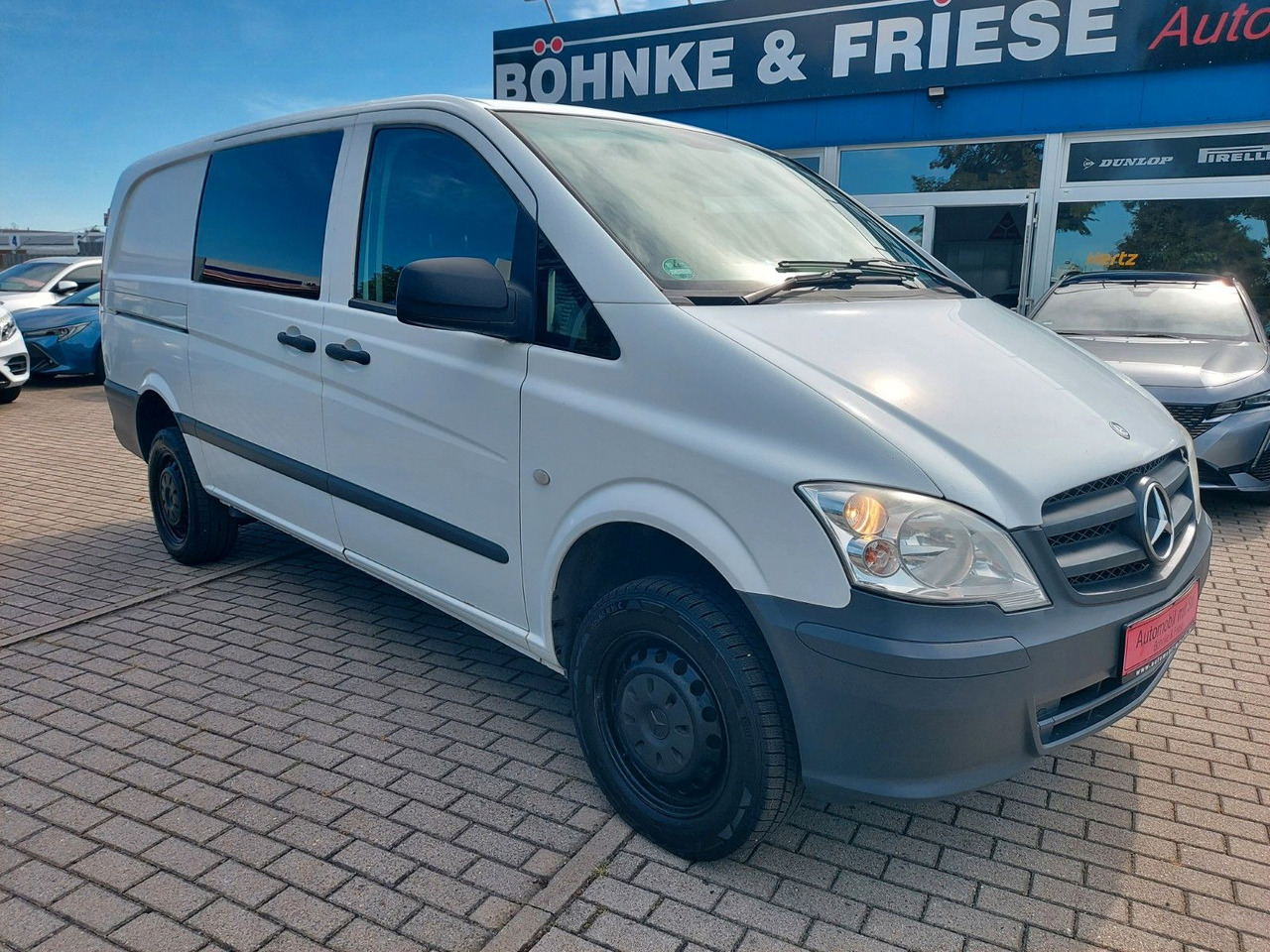Mercedes-Benz Vito Mixto 4x4 116 CDI lang Autom. Tempo - Xe van chở khách: hình 3 Mercedes-Benz Vito Mixto 4x4 116 CDI lang Autom. Tempo - Xe van chở khách: hình 3