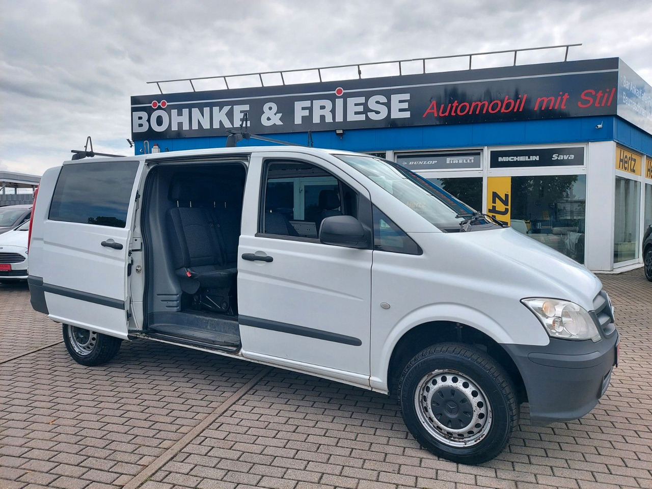 Mercedes-Benz Vito Mixto 4x4 116 extralang Automatik 5 Sitze - Xe van chở khách: hình 1 Mercedes-Benz Vito Mixto 4x4 116 extralang Automatik 5 Sitze - Xe van chở khách: hình 1