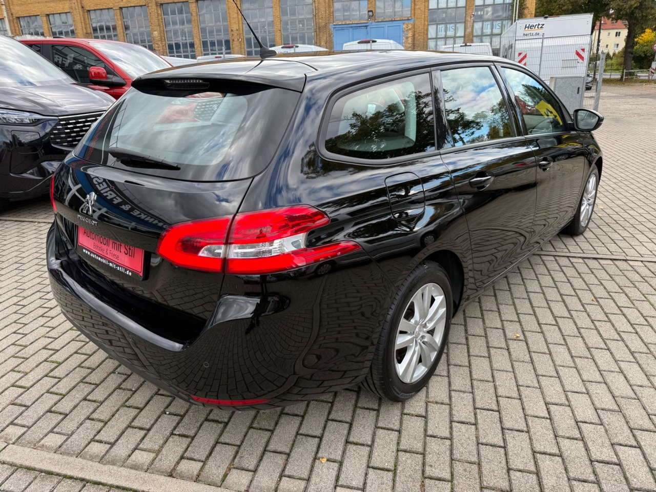 Peugeot 308 SW Active TEMPOMAT NAVI KLIMAA NAVI - Xe wagon: hình 4 Peugeot 308 SW Active TEMPOMAT NAVI KLIMAA NAVI - Xe wagon: hình 4