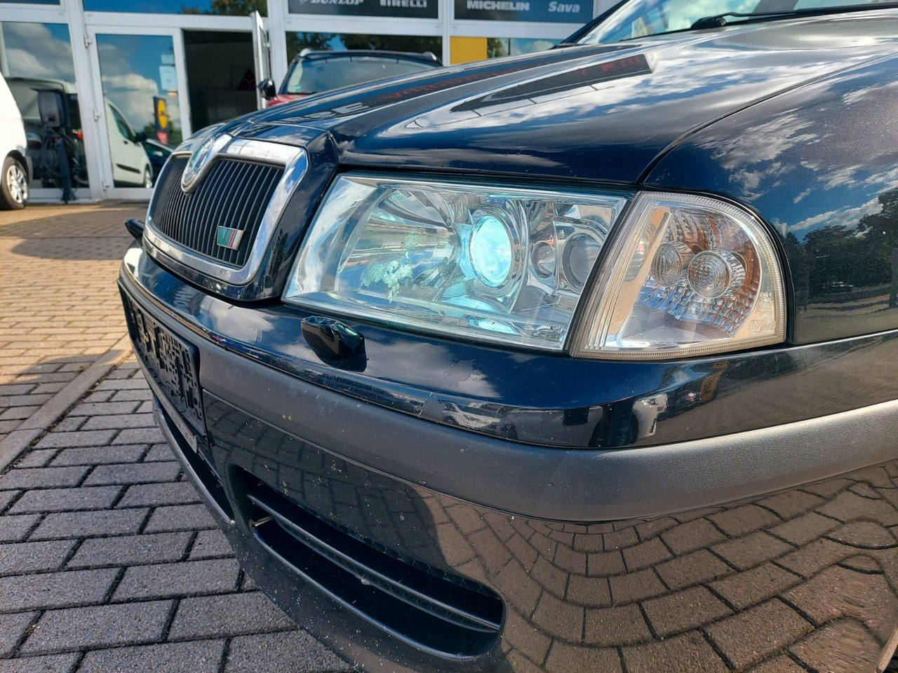 Skoda Octavia Combi RS Xenon DAB Teilleder AHK - Xe hơi: hình 1 Skoda Octavia Combi RS Xenon DAB Teilleder AHK - Xe hơi: hình 1