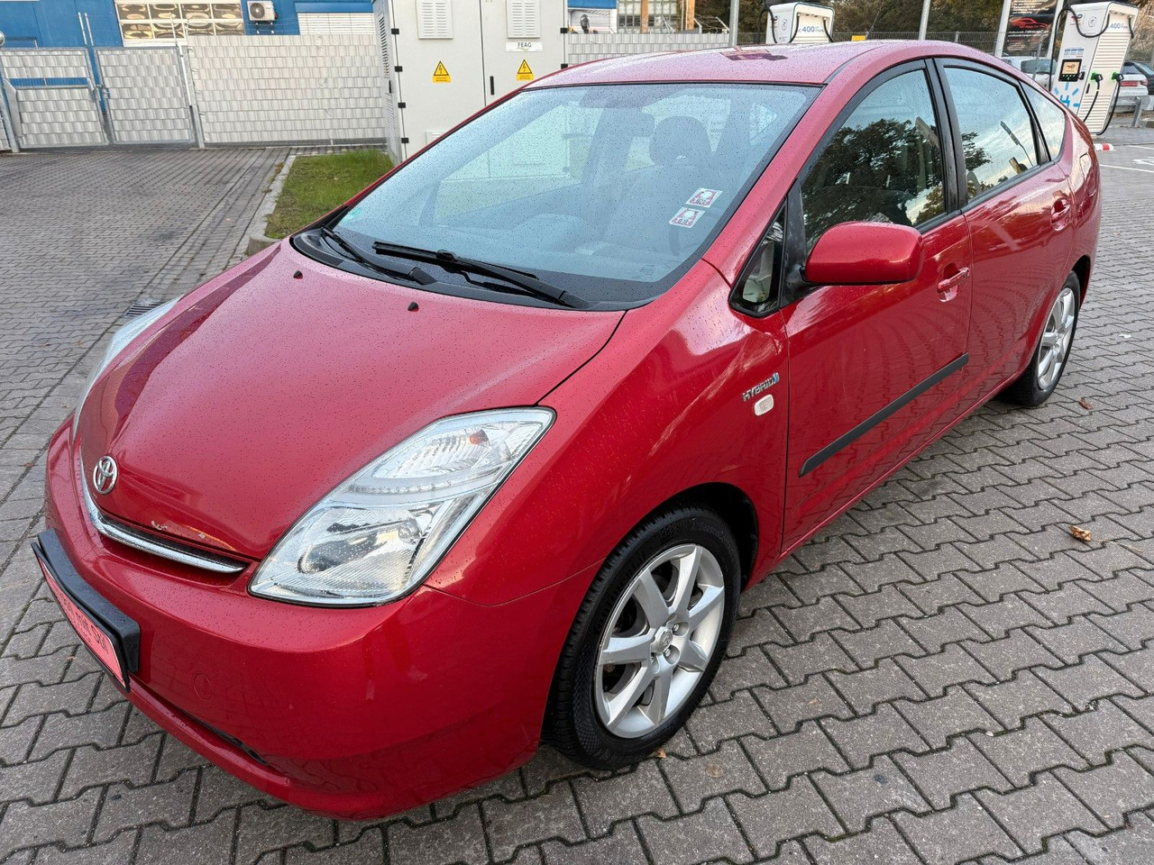 Toyota Prius Sol Automatik Klima Tempomat Bluetooth - Sedan: hình 1 Toyota Prius Sol Automatik Klima Tempomat Bluetooth - Sedan: hình 1