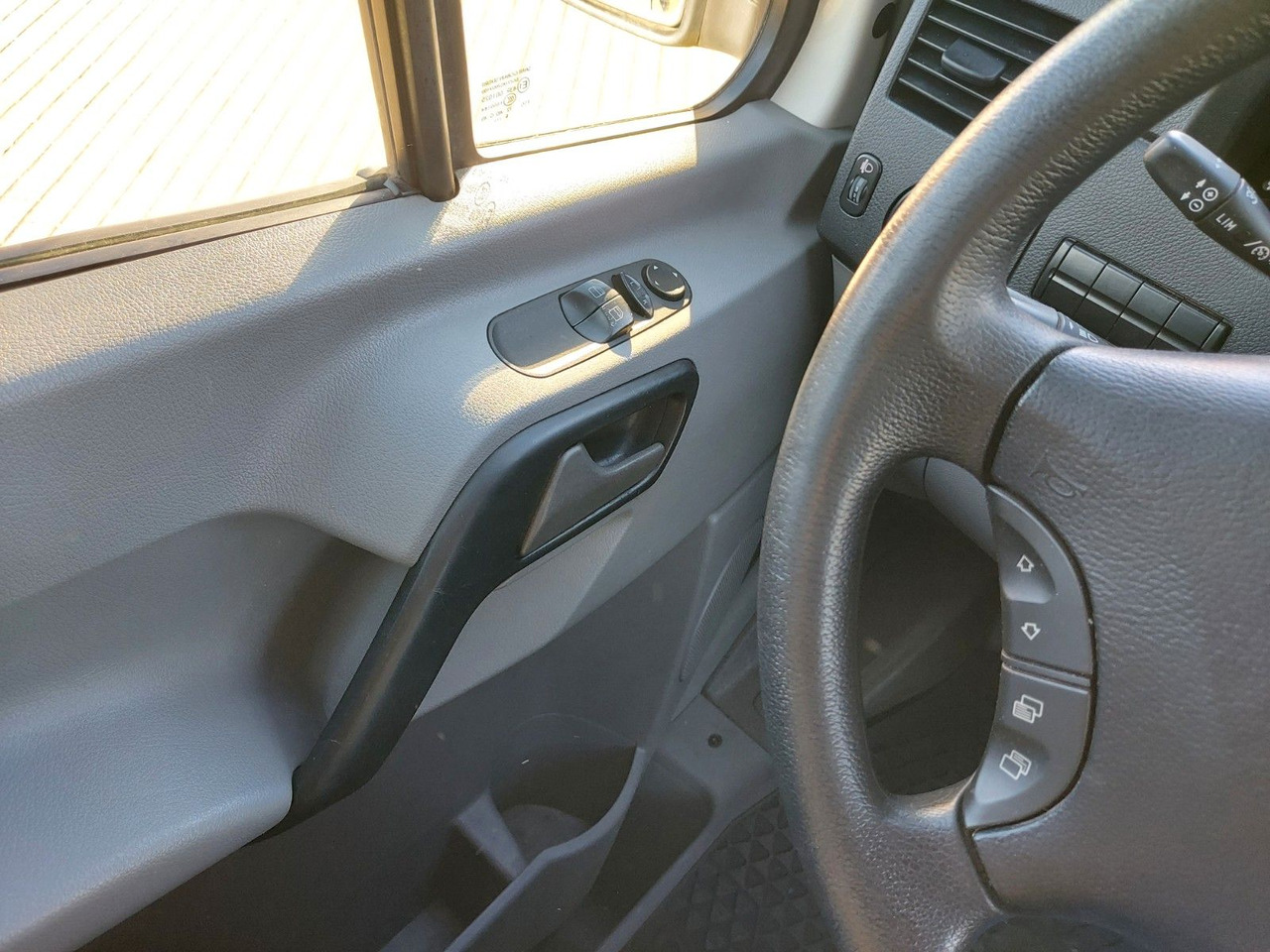 Xe van chở hàng mới Volkswagen Crafter Kasten 35 mittel L2H2 Hochdach KLIMA AHK: hình 15