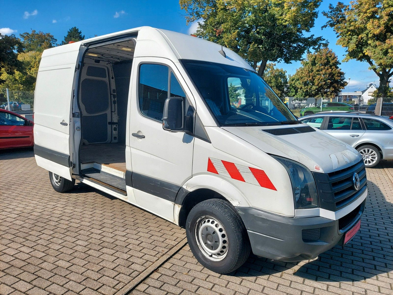 Volkswagen Crafter Kasten 35 mittel L2H2 Hochdach Klima - Xe van chở hàng: hình 2 Volkswagen Crafter Kasten 35 mittel L2H2 Hochdach Klima - Xe van chở hàng: hình 2