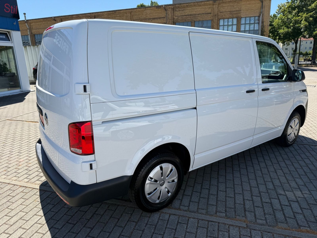 Volkswagen T6 Kasten Kombi Klima Tempomat DAB Radio 3 Sitze - Xe van chở khách: hình 4 Volkswagen T6 Kasten Kombi Klima Tempomat DAB Radio 3 Sitze - Xe van chở khách: hình 4