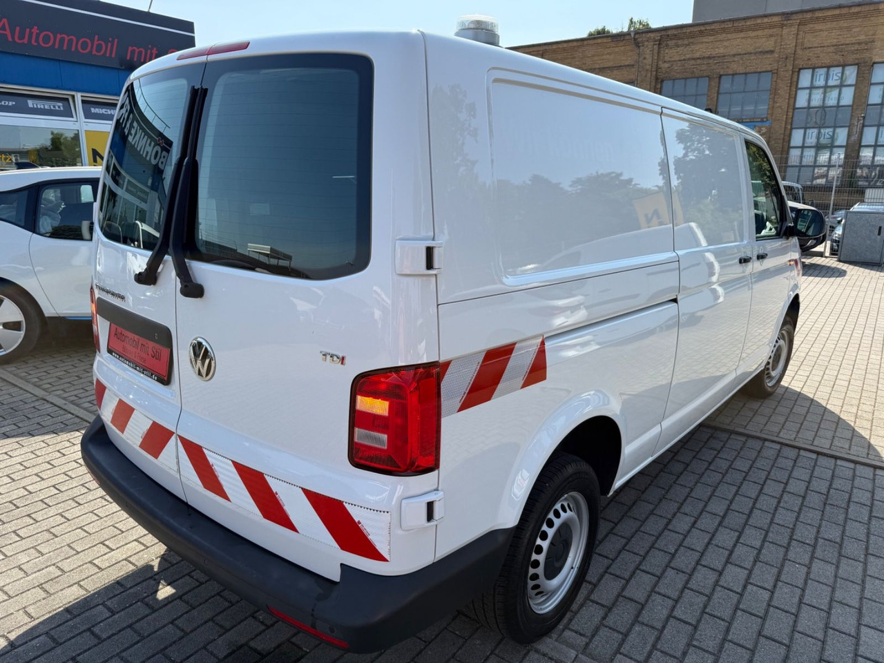 Volkswagen T6 Transporter Kasten-Kombi Lang 4 Motion Klima - Xe van chở khách: hình 4 Volkswagen T6 Transporter Kasten-Kombi Lang 4 Motion Klima - Xe van chở khách: hình 4