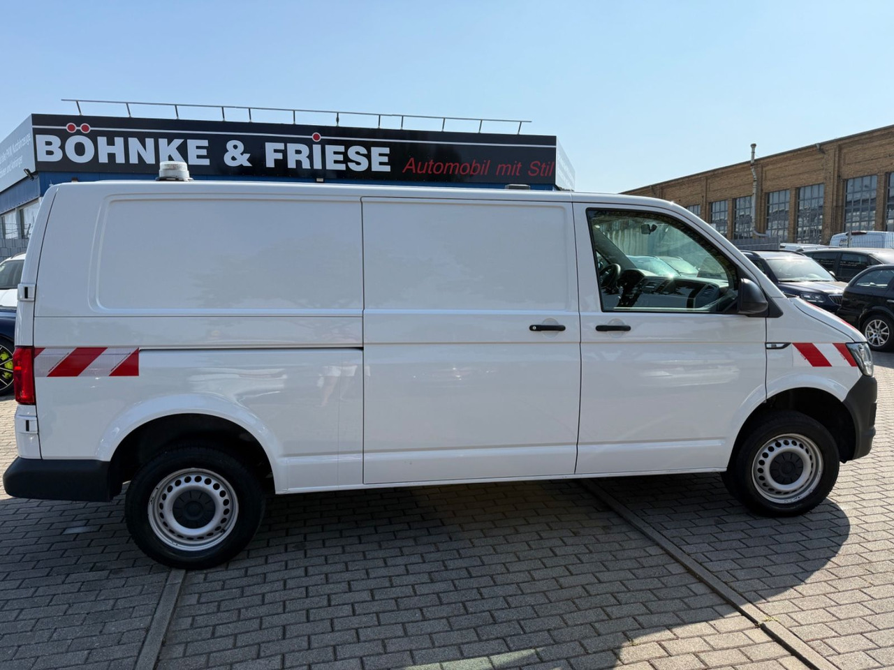 Volkswagen T6 Transporter Kasten-Kombi Lang 4 Motion Klima - Xe van chở khách: hình 3 Volkswagen T6 Transporter Kasten-Kombi Lang 4 Motion Klima - Xe van chở khách: hình 3