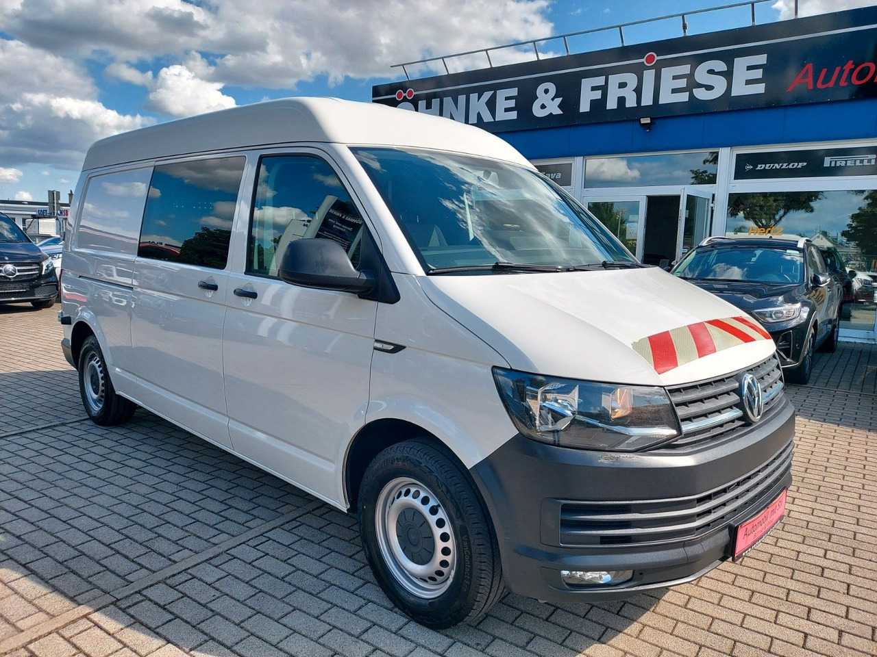 Volkswagen T6 Transporter Kasten Kombi Mittel hoch 4x4 - Xe van chở khách: hình 4 Volkswagen T6 Transporter Kasten Kombi Mittel hoch 4x4 - Xe van chở khách: hình 4