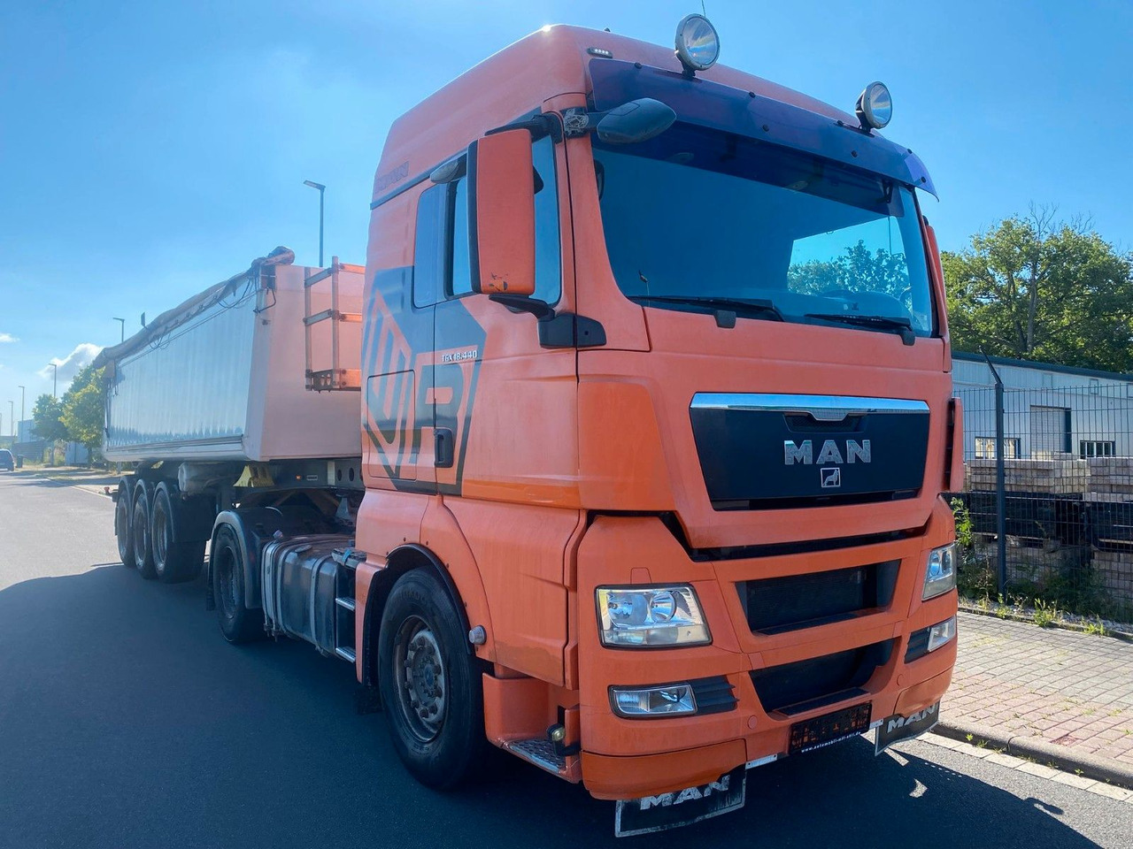 MAN TGX 18.440 4x2 KIPPHYDRAULIK - Xe đầu kéo: hình 2 MAN TGX 18.440 4x2 KIPPHYDRAULIK - Xe đầu kéo: hình 2