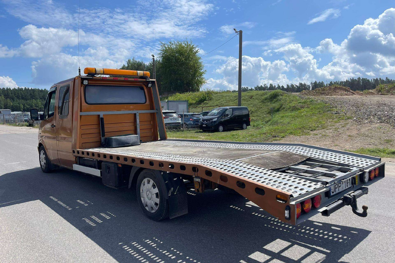 Mercedes-Benz 310 - Xe van chở hàng: hình 3 Mercedes-Benz 310 - Xe van chở hàng: hình 3