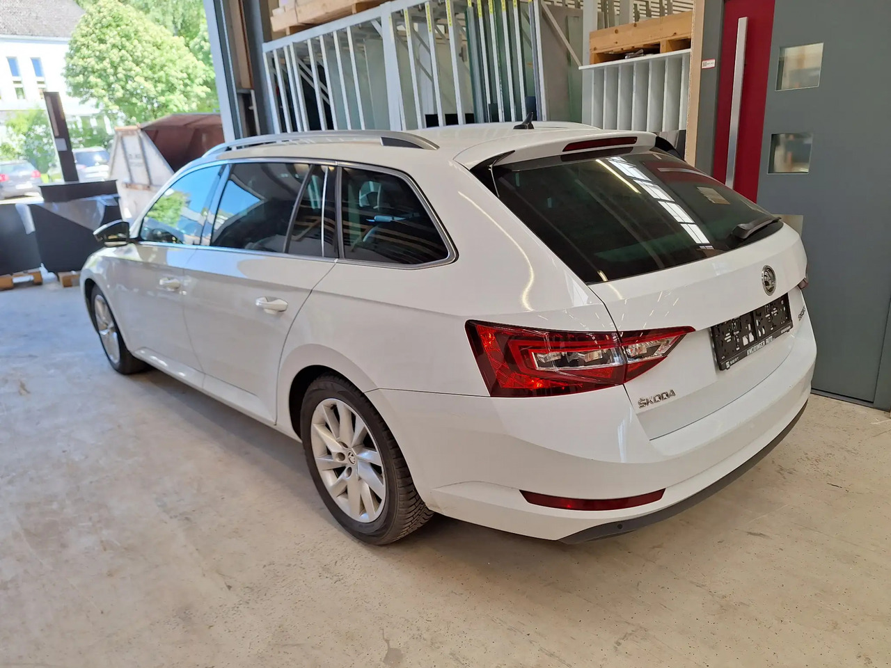 1 Stk. PKW (Skoda) - Xe hơi: hình 2 1 Stk. PKW (Skoda) - Xe hơi: hình 2
