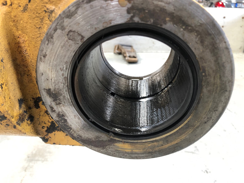 Caterpillar 322B Boomcylinder OEM 1184166 - Thủy lực: hình 2 Caterpillar 322B Boomcylinder OEM 1184166 - Thủy lực: hình 2