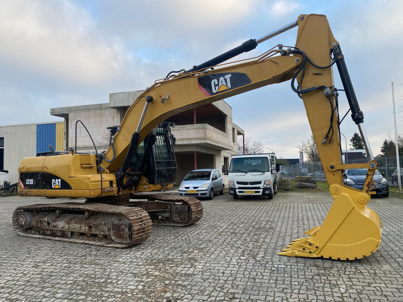 Máy xúc bánh xích Caterpillar 323D NVT: hình 6 Máy xúc bánh xích Caterpillar 323D NVT: hình 6