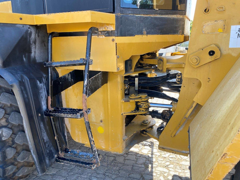 Máy xúc lật bánh lốp Caterpillar 938G II NVT: hình 10 Máy xúc lật bánh lốp Caterpillar 938G II NVT: hình 10