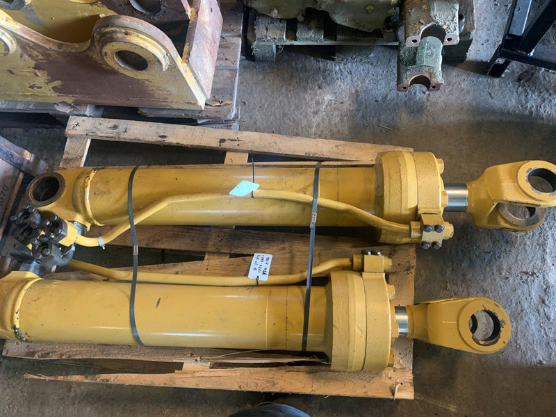 Caterpillar 950H Lifting cylinder OEM 2424272 - Thủy lực: hình 1 Caterpillar 950H Lifting cylinder OEM 2424272 - Thủy lực: hình 1